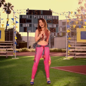 G.E.M. 邓紫棋 – 新的心跳 [4320P 8K] [Master MP4 711.5MB]