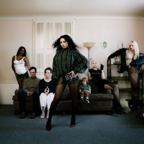 Charli XCX – 360 [外挂中英str字幕] [2160P 4K] [WEB-DL MP4 404.6MB]