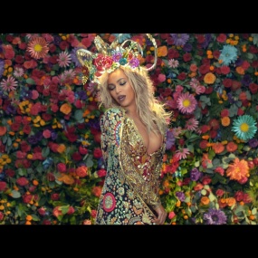 Coldplay feat. Beyoncé – Hymn For The Weekend [Master MP4 379.6MB]