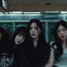 4X4 – LIGHT [2160P 4K] [Bugs MP4 1.96GB]