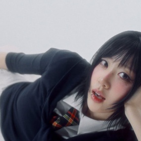 Yves – White cat [2160P 4K] [Bugs MP4 1.4GB]