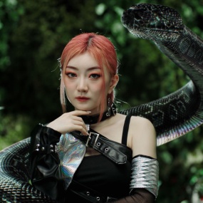 CRAXY – Undercover [2160P 4K] [Bugs MP4 1.83GB]