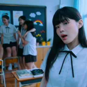 LEE HI – H.S.K.T. (Feat.Wonstein) 1080P [Bugs MP4 390.6MB]