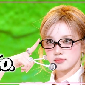 YUQI – M.O. [2160P 4K] [Bugs MP4 1.87GB]