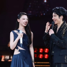 王力宏&单依纯 – 爱错 最好的地方演唱会 [4K 2160P] [2025.10.04] [Master MP4 1.54GB]