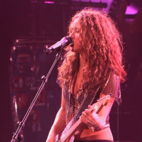 夏奇拉 巡回演唱会 Shakira – Oral Fixation Tour 2007 [BDISO 27.7GGB]