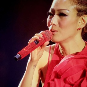 郑秀文2019世界巡回演唱会 4K FOLLOWMI WORLD TOUR LIVE 2019 2160p [BDISO 2BD 84.27GB]