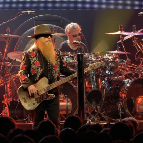 ZZ Top 蒙特勒现场音乐会 ZZ Top.Live at Montreux 2013《BDMV 27G》