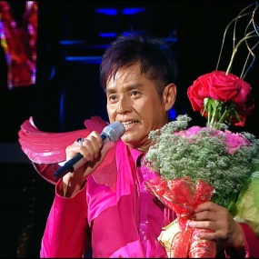 谭咏麟 – 再度感动2010演唱会 Kalaoke 三音轨（DVD ISO 7.65G）