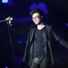 汪峰 春天里演唱会（DVD ISO 2.56G）