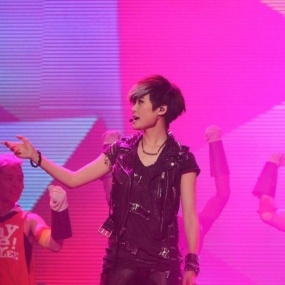 李宇春 – 我的巡演 广州站演唱会 [2DVD ISO 7.68GB]