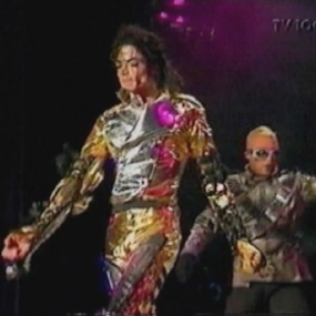 Michael Jackson 迈克尔·杰克逊 – 1997年瑞典哥德堡历史演唱会 [2DVD/ISO/7.67G]