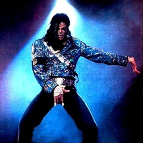 迈克尔.杰克逊 Michael Jackson – DANGEROUS MV [2DVD ISO 7.69GB]