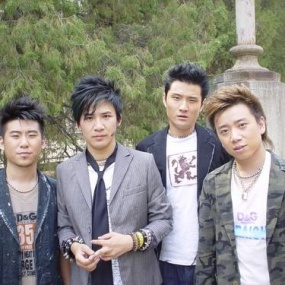 花儿乐队 – 新歌+精选MV（DVD/ISO/2.55G）