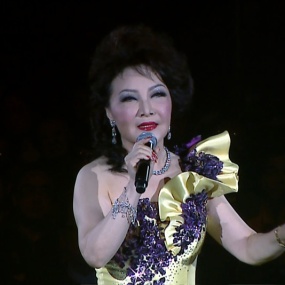 姚莉 玫瑰传奇 经典演唱会 Yao Li Rose Legend Concert Live Karaoke 2013 [BDMV 44.8GB]