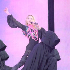 麦当娜 甜粘之旅 世界巡回演唱会 Madonna – Sticky & Sweet Tour 2008 [BDISO 42.7GB]