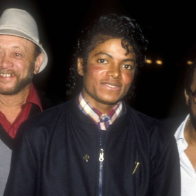 迈克尔·杰克逊 偶像的一生 Michael Jackson – The Life of an Icon 2011 [BDMV 46.5GB]