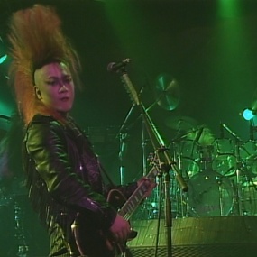 X VISUAL SHOCK Blu-ray BOX 1989-1992 Disc 1 – Blue Blood Tour 爆発寸前GIG (59min) 《ISO 17.52G》