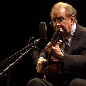 波萨诺瓦大师 乔安·吉巴托 2006年东京现场音乐会 Joao Gilberto Live in Tokyo 2019《BDMV 27.5G》