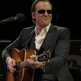 乔·博纳马萨 Joe Bonamassa Live at Radio City Music Hall 2015《ISO 33.1G》