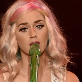 凯蒂·佩里 棱彩世界巡回演唱会 Katy Perry – The Prismatic World Tour 2015 [BDMV 44.17GB]