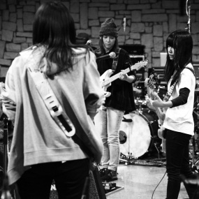 tricot – A N D Pre​-​Release Studio Live Session 2016 [DVD ISO 1.73GB]