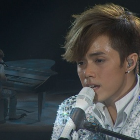 张敬轩 轩动心弦 Hins Live 2010 Karaoke 香港演唱会 [BDISO 38.1GB]