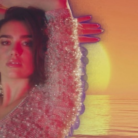 Dua Lipa ft.Calvin Harris – One Kiss 1080P [Master MP4 489MB]