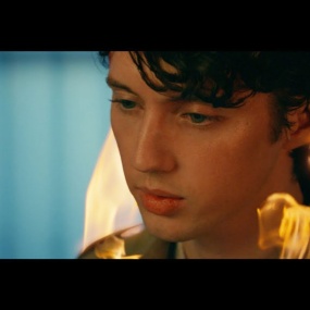 Troye Sivan – Easy 1080P [ProRes MOV 4.67GB]