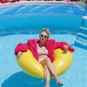 泰勒·斯威夫特 Taylor Swift – You Need To Calm Down [2160P 4K] [WEB-DL MKV 685.2MB]