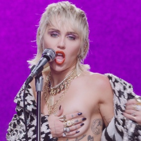 Miley Cyrus – Midnight Sky 2020 1080P [Bugs MP4 1.29GB]